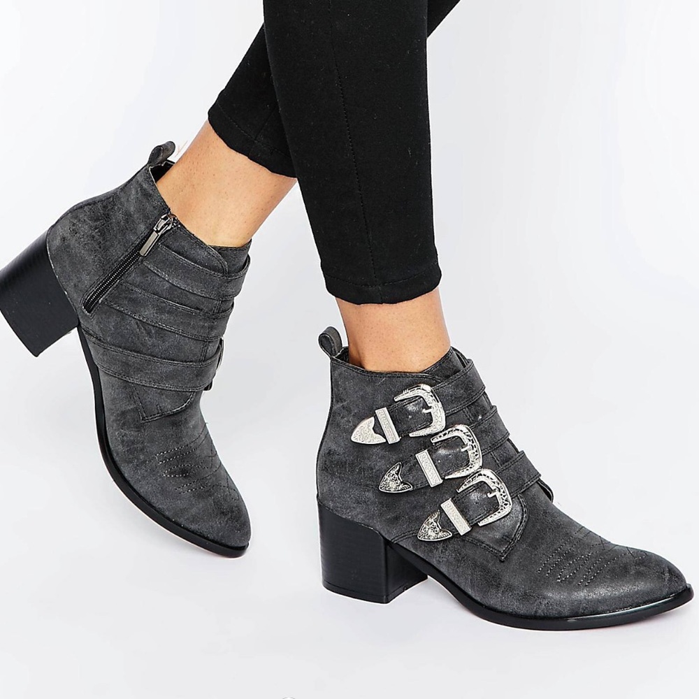 Park Lane Western Buckle Trim Boots